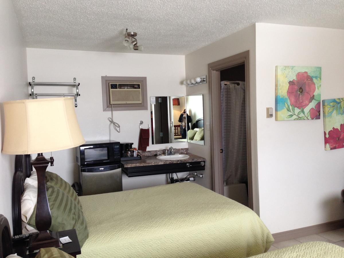 Chaparral Inn Arcola Room photo